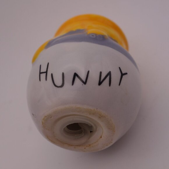 Disney Winnie the Pooh and "Hunny" Pot Ceramic Salt and Pepper Shakers - Picture 15 of 15